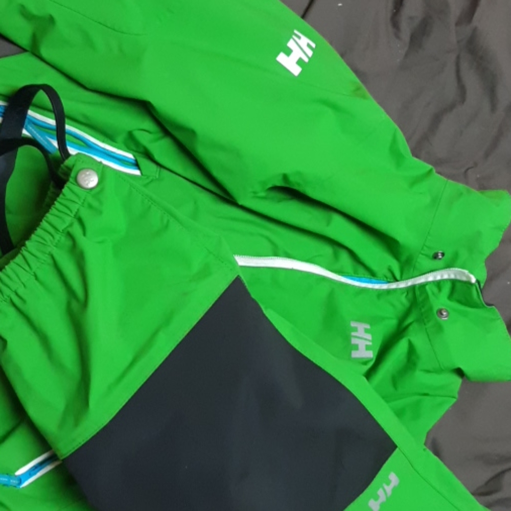 Green Size 4 Helly Hansen Rain Jacket and Pants